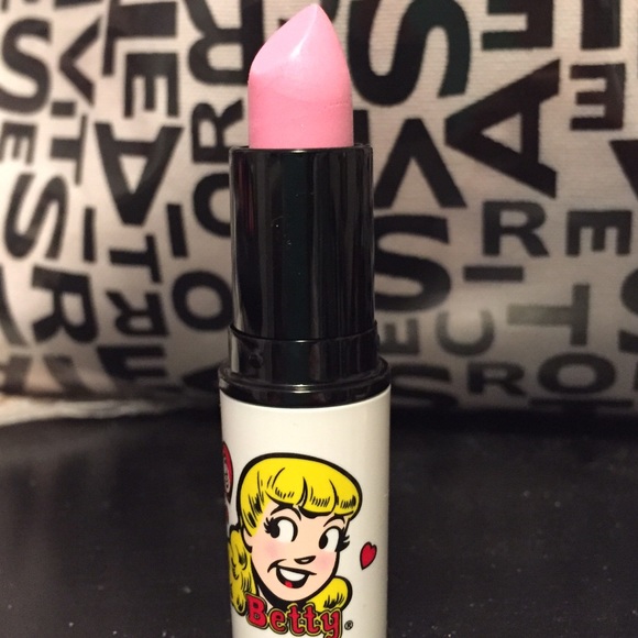 Mac lipstick