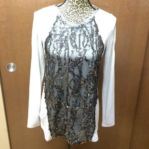 Simply Vera - lightly used long sleeve w/ sequins
