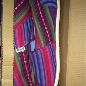 Purple woven TOMS
