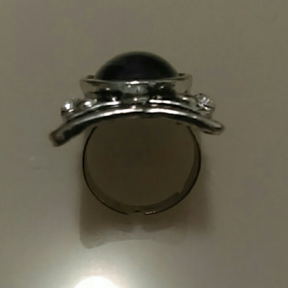 Ring - Picture 3 of 4