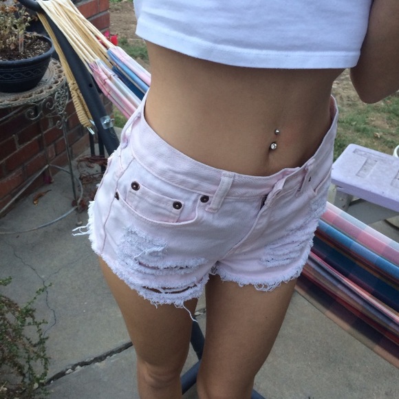 Light Wash-Baby Pink Ripped Shorts ☼ - Picture 3 of 4