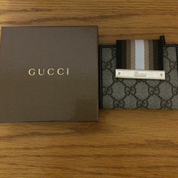 Gucci wallet