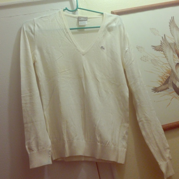 Must have Fall staple, v-neck sweater!