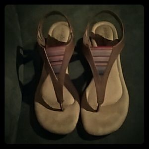 Mini wedge sandals