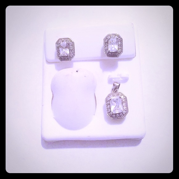 925 silver earrings and pendant set