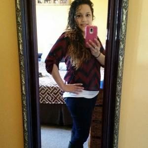 Meet your Posher, Claudia