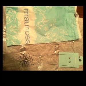 Maurices Flower necklace & rhinestone earrings NWT