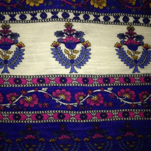 Cute Printed Flowey Racer Tank-Top ! - Picture 2 of 3