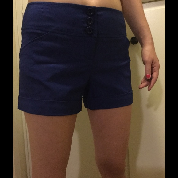 High waist shorts - Picture 3 of 4