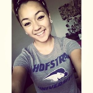 Meet your Posher, Hannah