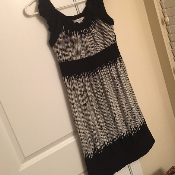 Beautiful Maxandcleo dress!  Black and White Sz 8