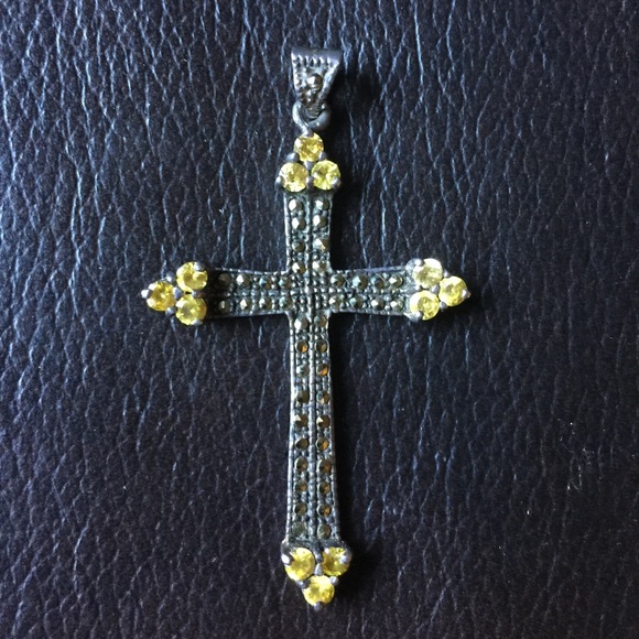 AUTHENTIC SILVER CROSS 925 - Picture 1 of 4
