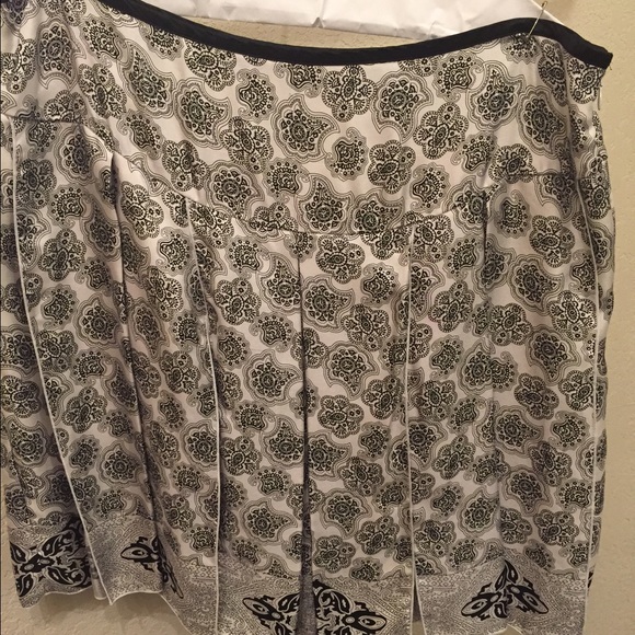 White House | Black Market - Skirt