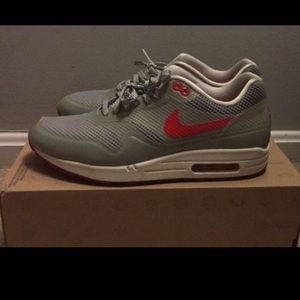 Nike AirMax 1's HyperFuse