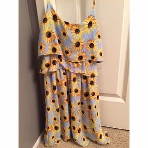 Size medium sunflower dress :) never worn!