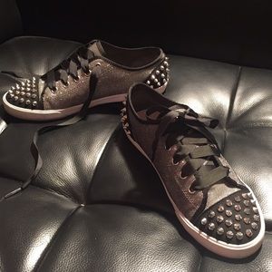 Kurt Geiger London: Sneakers