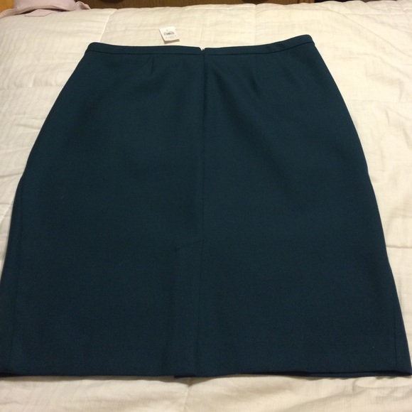 Aqua LOFT skirt