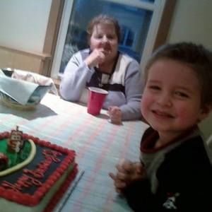 Meet your Posher, Crystal