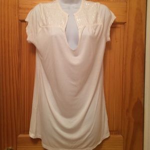 Old navy white top. Size M