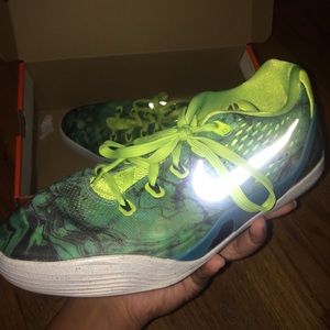 Kobe IX EM