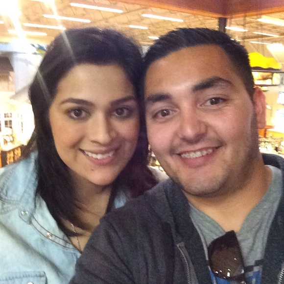 Meet the Posher, Selena - Picture 2 of 4