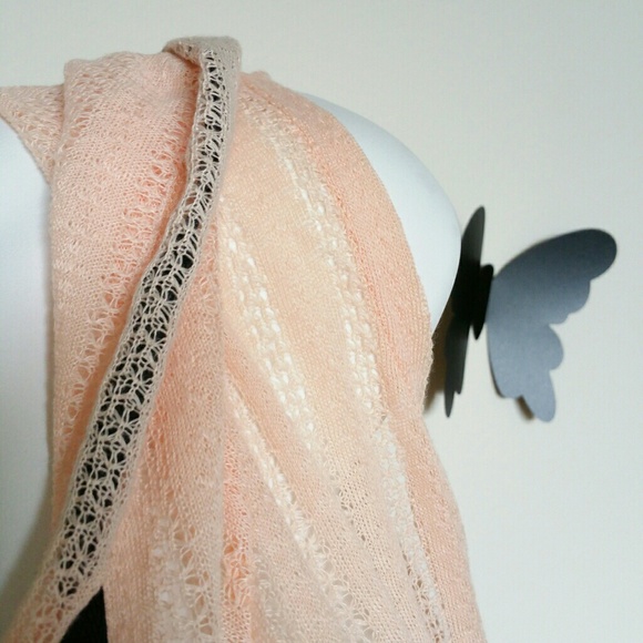 *SOLD* Cloudless "Wild & Free" Hooded Top - Picture 2 of 4