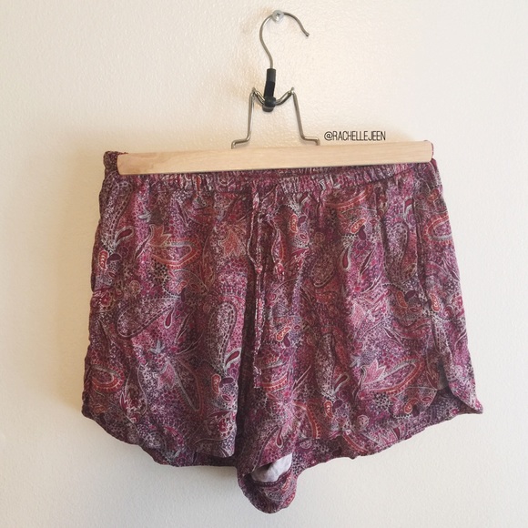 Brandy Melville Pants - NWT Brandy Melville Paisley Eve Shorts