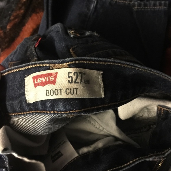 🎀Distressed Look Levis🎀 - Picture 4 of 4