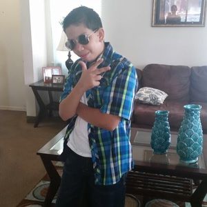 Meet your Posher, Cesar