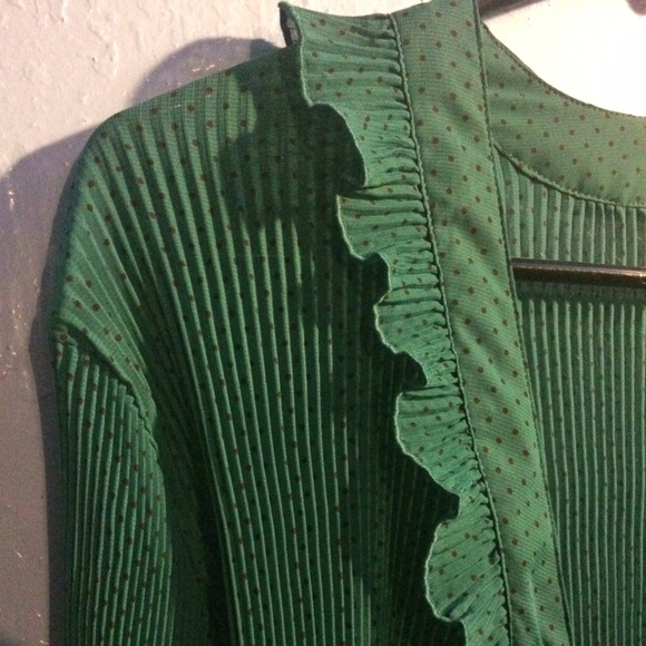 Green Ruffle Top - Apt 9 - XL - Picture 2 of 2