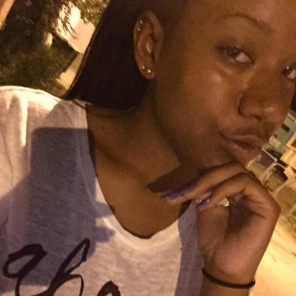 Meet your Posher, Marisha - Picture 1 of 1