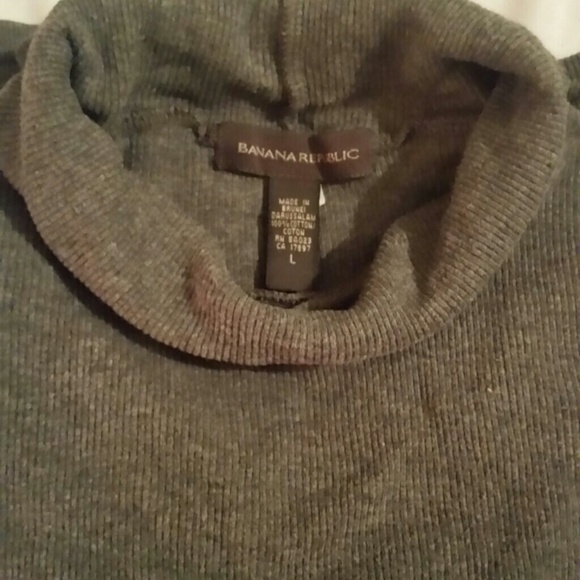 Gray turtleneck