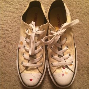 Beige Ladybug Floral Print Converse 🐞🌼