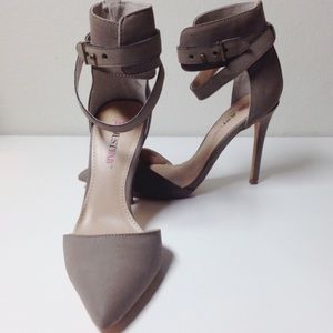Tan Pointy Heels