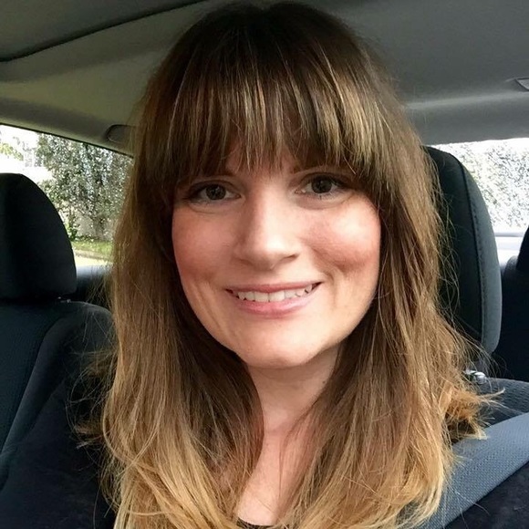 Meet your Posher, Julia - Picture 4 of 4