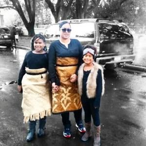 Meet your Posher, Noelani