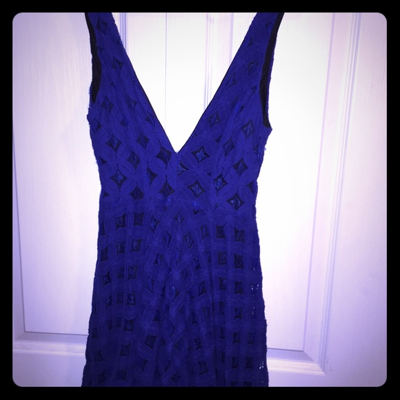 Low V neck laced blue dress