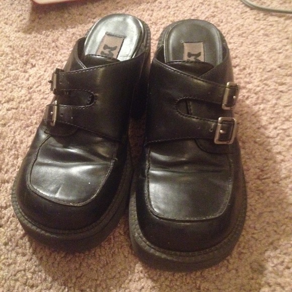 Chunky Black Leather Platforms With Buckles