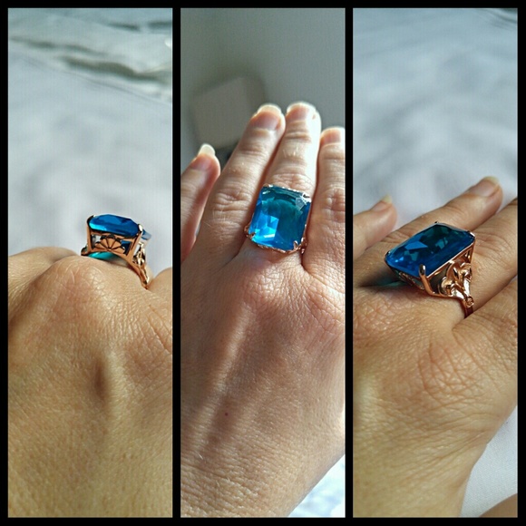 🚫SOLD🚫20ct Bl Topaz & Rose Gold over Silver Ring - Picture 3 of 4
