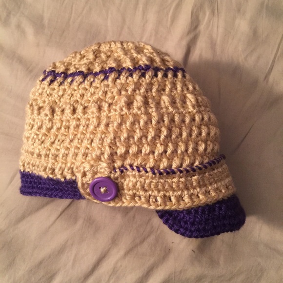 Crochet child's newsboy cap