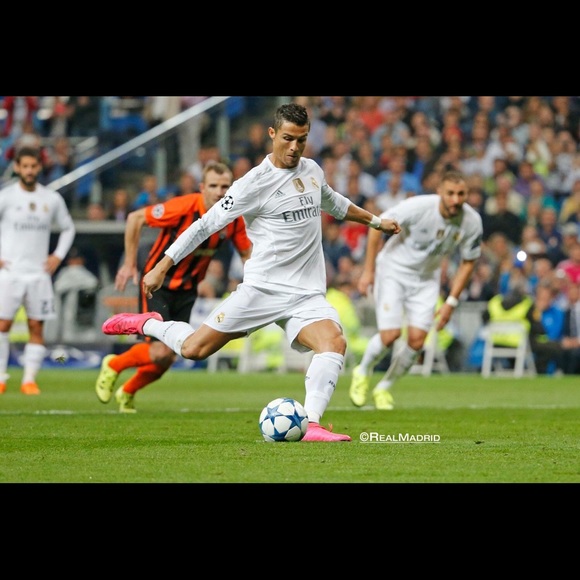 Meet your Posher, Cristiano - Picture 1 of 1