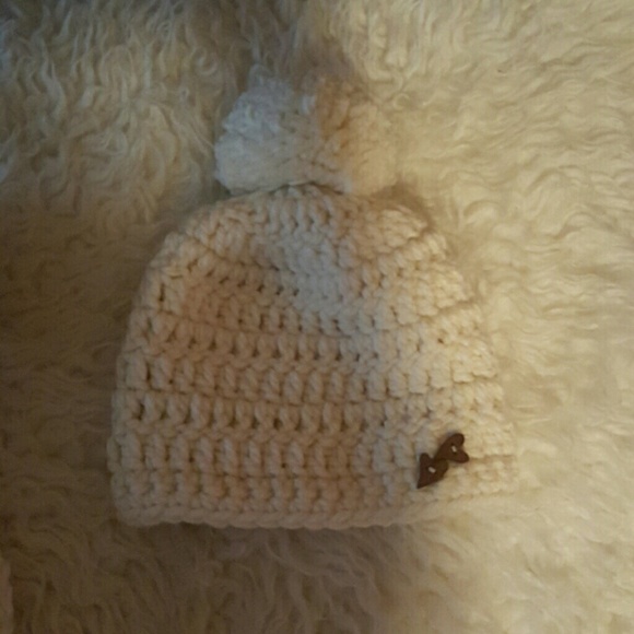 Chunky infinity scarf with pom pom hat - Picture 3 of 4