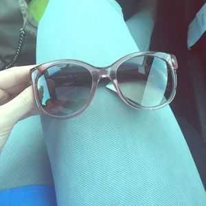 Cat eye wayfarer with case and dust bag Fossil