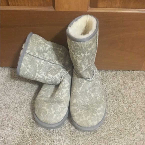 UGG short women's 9