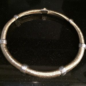 Gold and silver tone magnet closing necklace
