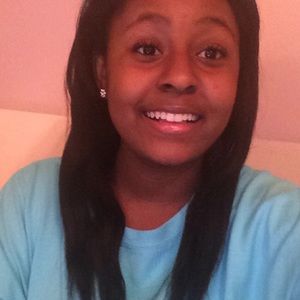 Meet your Posher, Alyssia