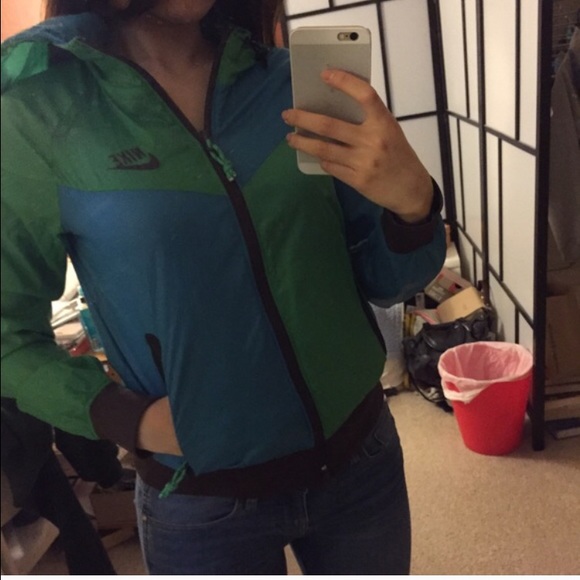 Nike windbreaker