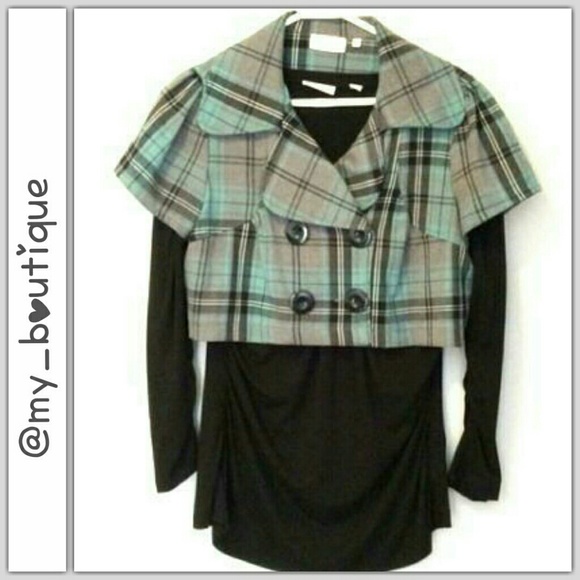Tops - 💝FLASH SALE💝   Plaid Cropped Jacket Top ($13)