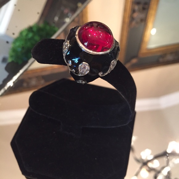 Enameled fashion ring