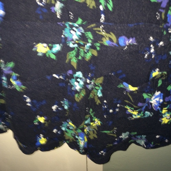 Flower romper - Picture 4 of 4